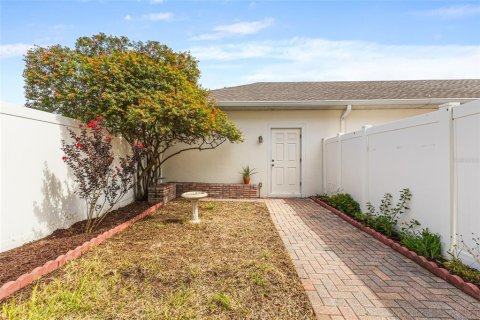 Townhouse in Winter Garden, Florida 3 bedrooms, 136.01 sq.m. № 1839047 - photo 19