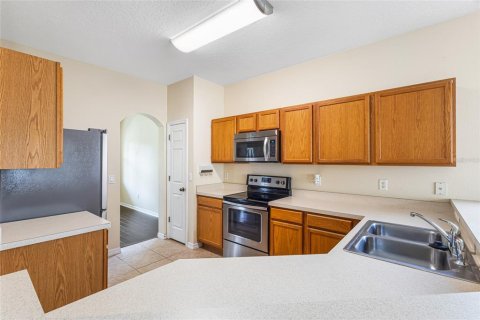 Townhouse in Winter Garden, Florida 3 bedrooms, 136.01 sq.m. № 1839047 - photo 12