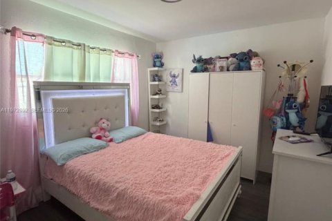 House in Lauderhill, Florida 4 bedrooms, 101.82 sq.m. № 2041405 - photo 8