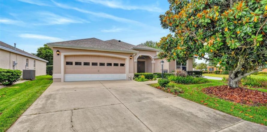 Casa en The Villages, Florida 3 dormitorios, 178.56 m2 № 2229712