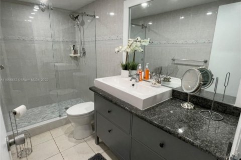 Copropriété à vendre à Hollywood, Floride: 2 chambres, 117.99 m2 № 1692997 - photo 19