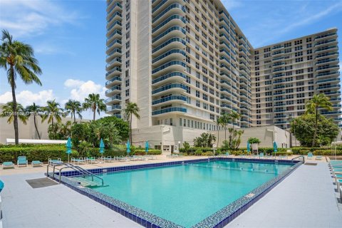 Copropriété à vendre à Hollywood, Floride: 2 chambres, 117.99 m2 № 1692997 - photo 25