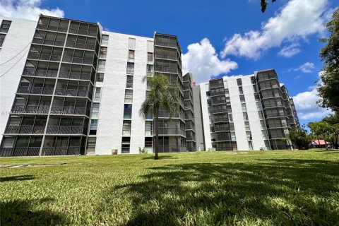Condo in Aventura, Florida, 1 bedroom  № 2083899