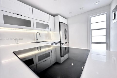 Condo in Aventura, Florida, 1 bedroom  № 2083899 - photo 5