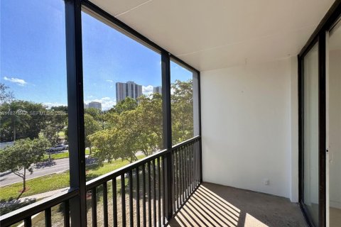 Condo in Aventura, Florida, 1 bedroom  № 2083899 - photo 2