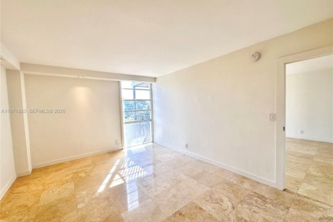 Condo in Aventura, Florida, 1 bedroom  № 2083899 - photo 14