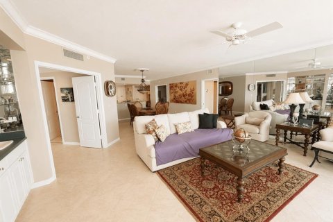 Condominio en venta en Jensen Beach, Florida, 3 dormitorios, 179.21 m2 № 2200890 - foto 9