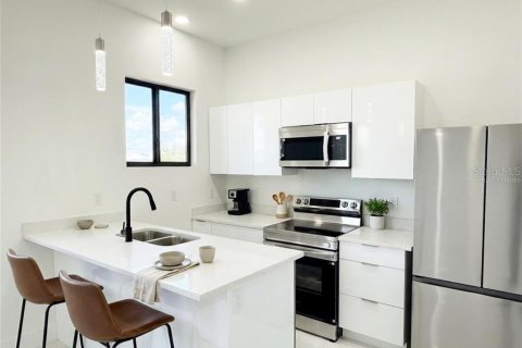 Villa ou maison à vendre à Cape Coral, Floride: 4 chambres, 161.37 m2 № 2408258 - photo 14