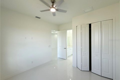 Villa ou maison à vendre à Cape Coral, Floride: 4 chambres, 161.37 m2 № 2408258 - photo 18