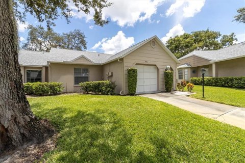 Condo in New Port Richey, Florida, 2 bedrooms  № 1873177 - photo 2