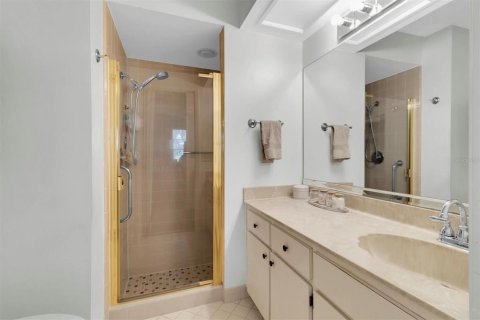 Condo in New Port Richey, Florida, 2 bedrooms  № 1873177 - photo 20