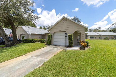 Condo in New Port Richey, Florida, 2 bedrooms  № 1873177 - photo 29