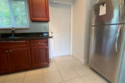 Propiedad comercial en venta en Oakland Park, Florida, 144.37 m2 № 1782007 - foto 15