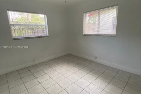 Propiedad comercial en venta en Oakland Park, Florida, 144.37 m2 № 1782007 - foto 29
