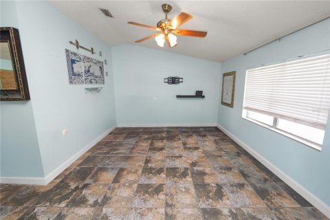 House in Indian lake estates, Florida 2 bedrooms, 134.43 sq.m. № 1808767 - photo 5