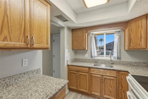 Condo in Bradenton, Florida, 2 bedrooms  № 2094376 - photo 12