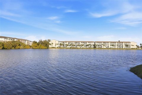 Condo in Bradenton, Florida, 2 bedrooms  № 2094376 - photo 29