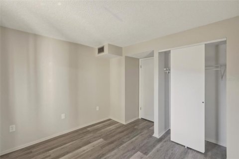 Condo in Bradenton, Florida, 2 bedrooms  № 2094376 - photo 22