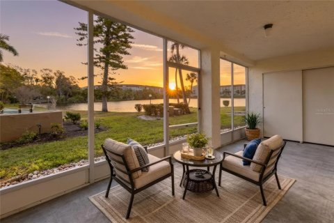 Condo in Bradenton, Florida, 2 bedrooms  № 2094376
