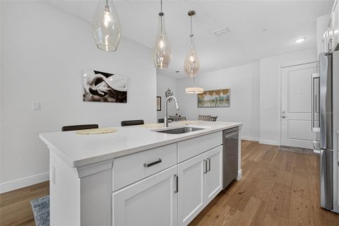 Condo in Saint Petersburg, Florida, 2 bedrooms  № 2308795 - photo 6