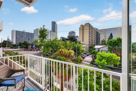 Condo in Saint Petersburg, Florida, 2 bedrooms  № 2308795 - photo 21