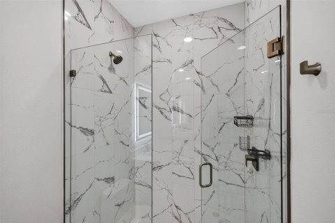 Condo in Saint Petersburg, Florida, 2 bedrooms  № 2308795 - photo 13
