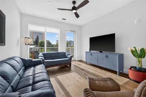 Condo in Saint Petersburg, Florida, 2 bedrooms  № 2308795 - photo 24
