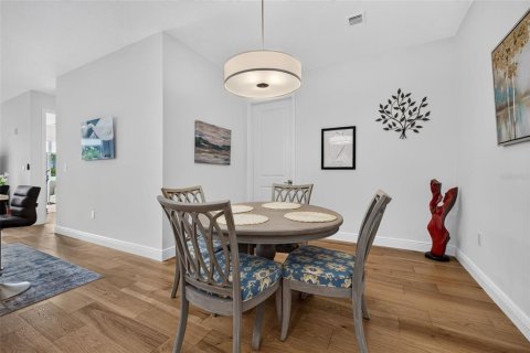 Condo in Saint Petersburg, Florida, 2 bedrooms  № 2308795 - photo 28
