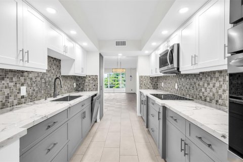 Condo in Coconut Creek, Florida, 2 bedrooms  № 2249541