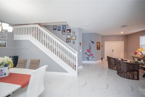 House in Homestead, Florida 4 bedrooms, 246.66 sq.m. № 1806356 - photo 8