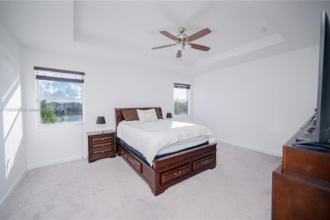 House in Homestead, Florida 4 bedrooms, 246.66 sq.m. № 1806356 - photo 15