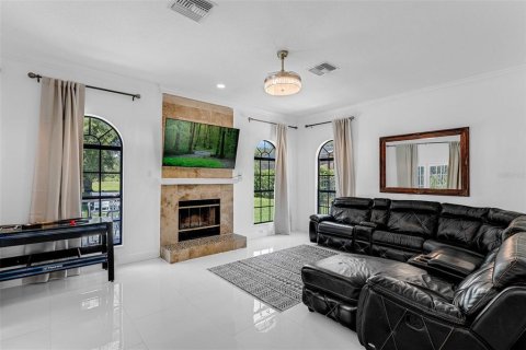Casa en venta en Orlando, Florida, 4 dormitorios, 232.26 m2 № 1907448 - foto 9