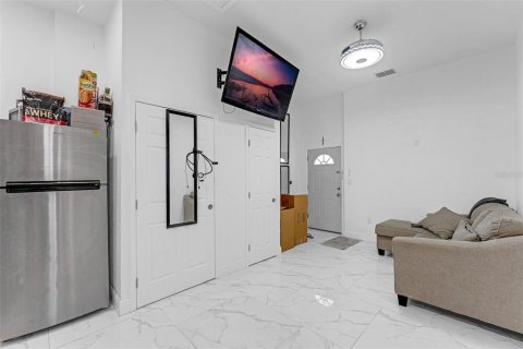 Casa en venta en Orlando, Florida, 4 dormitorios, 232.26 m2 № 1907448 - foto 27