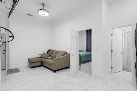 Casa en venta en Orlando, Florida, 4 dormitorios, 232.26 m2 № 1907448 - foto 26