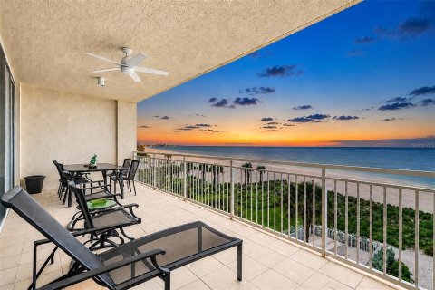 Copropriété à vendre à Madeira Beach, Floride: 3 chambres, 256.41 m2 № 2342483 - photo 4