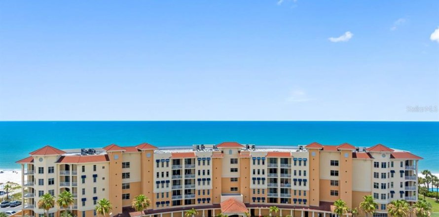 Condo à Madeira Beach, Floride, 3 chambres  № 2342483
