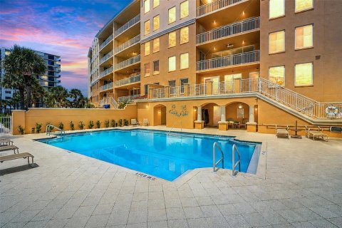Copropriété à vendre à Madeira Beach, Floride: 3 chambres, 256.41 m2 № 2342483 - photo 8