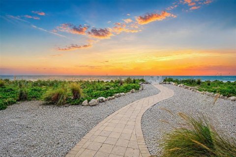 Copropriété à vendre à Madeira Beach, Floride: 3 chambres, 256.41 m2 № 2342483 - photo 12