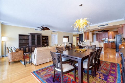 Copropriété à vendre à Madeira Beach, Floride: 3 chambres, 256.41 m2 № 2342483 - photo 30