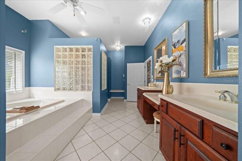 Casa en venta en Spring Hill, Florida, 4 dormitorios, 291.06 m2 № 1765977 - foto 30