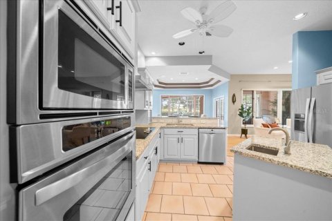 Casa en venta en Spring Hill, Florida, 4 dormitorios, 291.06 m2 № 1765977 - foto 19