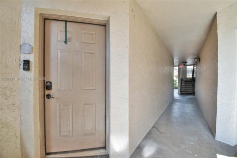 Condo in Davie, Florida, 1 bedroom  № 2274724 - photo 4
