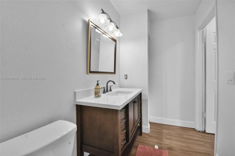 Condo in Davie, Florida, 1 bedroom  № 2274724 - photo 28