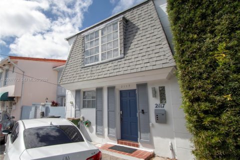 Touwnhouse à louer à North Miami, Floride: 2 chambres, 137.68 m2 № 2154186 - photo 12
