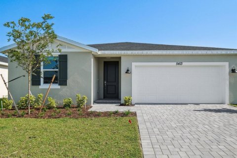 House in Vero Beach, Florida 4 bedrooms, 184.69 sq.m. № 1761146 - photo 1