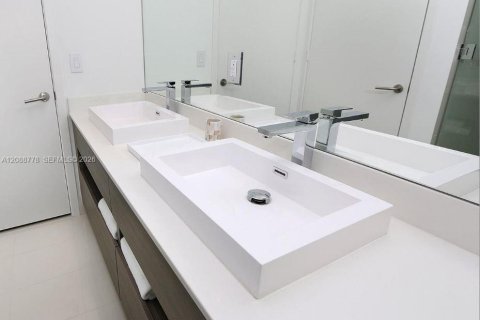 Copropriété à louer à Miami, Floride: 2 chambres, 102.84 m2 № 2363413 - photo 19