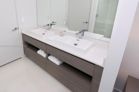 Copropriété à louer à Miami, Floride: 2 chambres, 102.84 m2 № 2363413 - photo 20