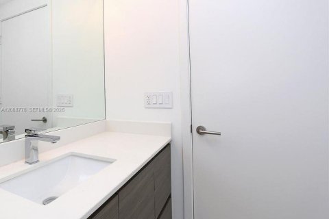 Copropriété à louer à Miami, Floride: 2 chambres, 102.84 m2 № 2363413 - photo 13