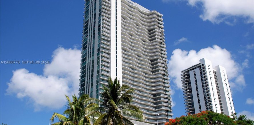 Condo à Miami, Floride, 2 chambres  № 2363413