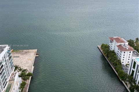 Copropriété à louer à Miami, Floride: 2 chambres, 102.84 m2 № 2363413 - photo 4